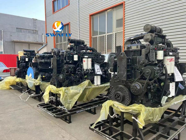 Pemasangan enjin QSK23 asal Cummins